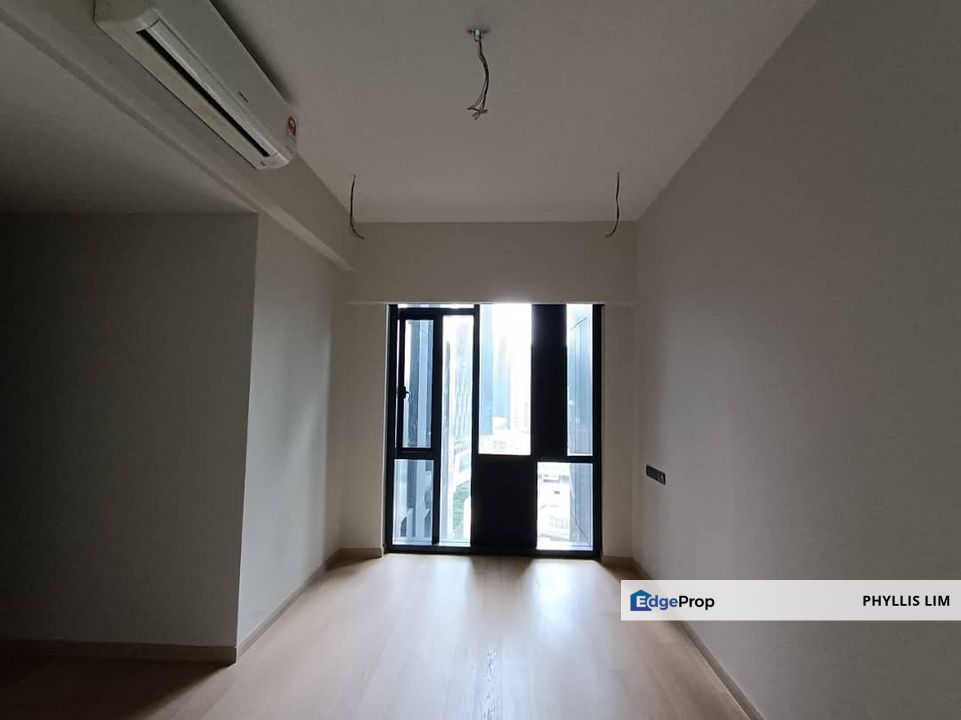 New unoccupied 3-bedroom unit in Tower 2, with 2 parking lots, Kuala Lumpur, KL City