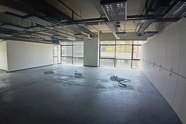 Partially fitted office in Menara Mustapha Kamal, PJ Trade Centre