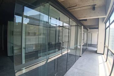 Partially fitted office in Menara Mustapha Kamal, PJ Trade Centre