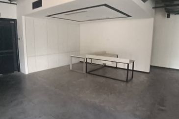 Partially fitted office in Menara Mustapha Kamal, PJ Trade Centre