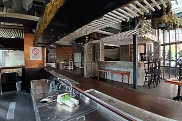 Fitted F&B space on the ground floor in DC Mall, Damansara Heights