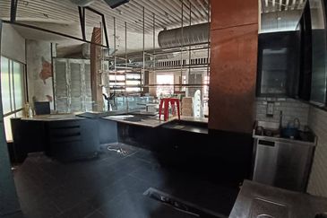 Fitted F&B space on the ground floor in DC Mall, Damansara Heights