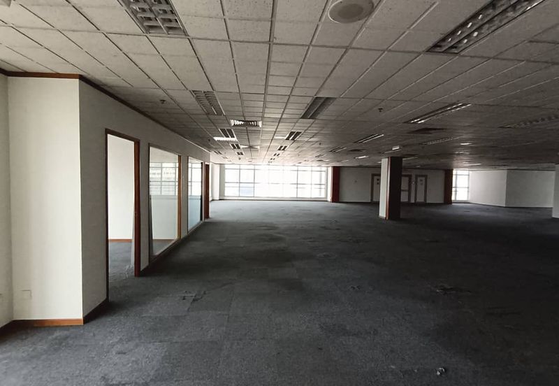 Menara Raja Laut (Menara Eon Bank)