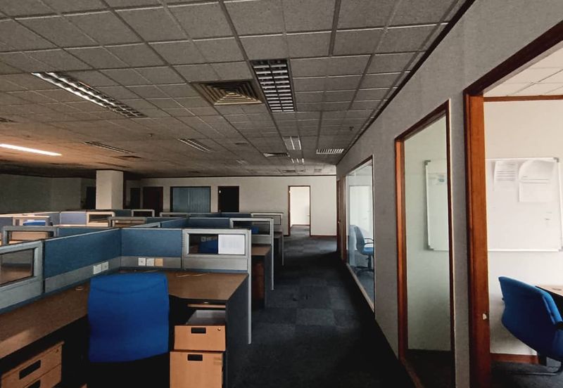 Menara Raja Laut (Menara Eon Bank)