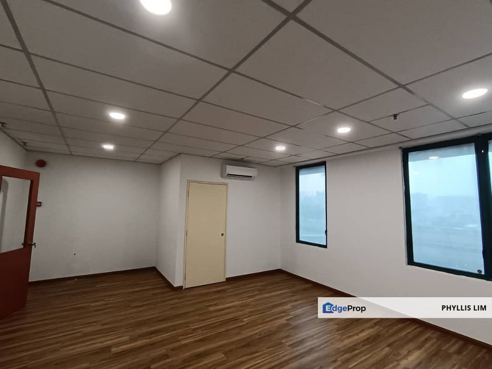 Newly refurbished office unit in Wisma HB @ Megan Avenue II, Kuala Lumpur, KLCC