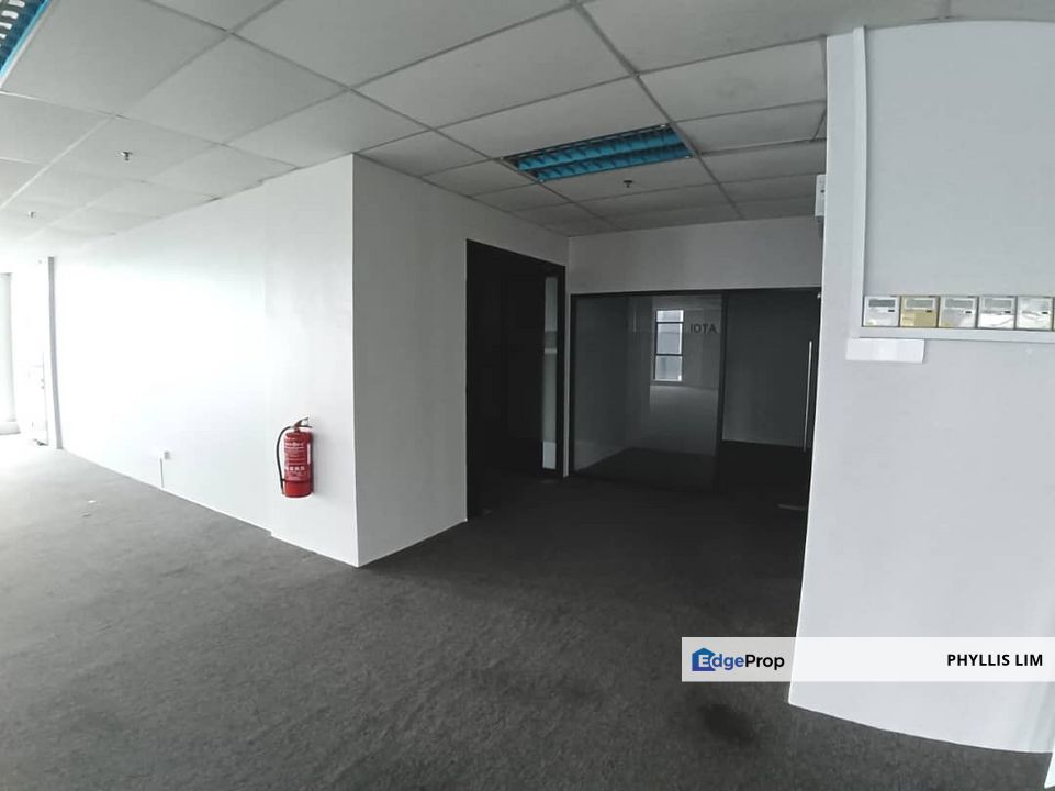 Vacant partially fitted office at Menara TSR, immediate availability, Selangor, Mutiara Damansara