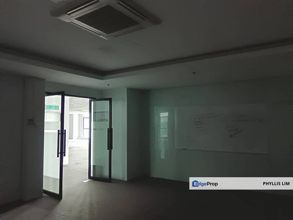 Vacant partially fitted office at Menara TSR, immediate availability, Selangor, Mutiara Damansara