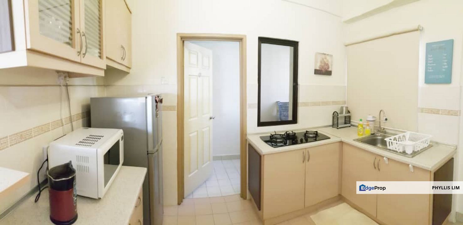 Pelangi Astana corner unit to let, near to shops, malls & MRT stations, Selangor, Bandar Utama