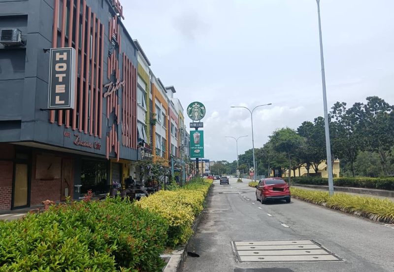 PD Waterfront shop lot for sale with tenancy, near to beach side & main road