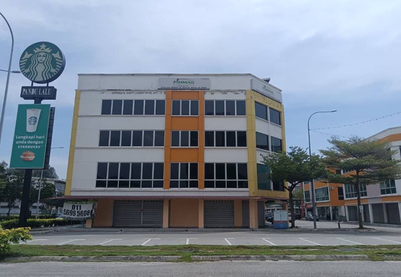 PD Waterfront shop lot for sale with tenancy, near to beach side & main road