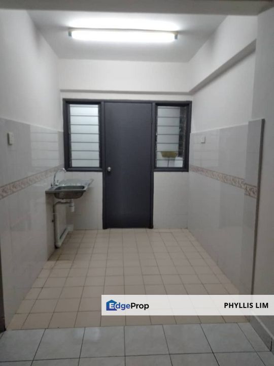 Vacant apartment at Pelangi Damansara, move-in condition, near to MRT, Selangor, Bandar Utama