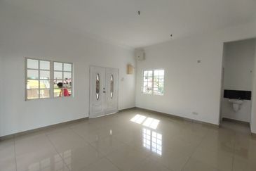 Desa Pinggiran Putra