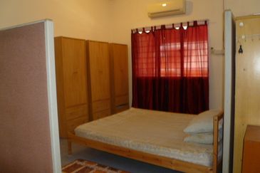 Taman Taynton (Taynton View)