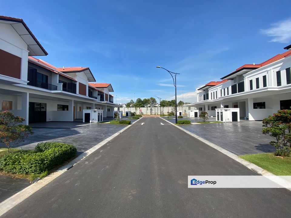 EXCLUSIVE 2 Storey Landed Setia Tropika Setia Eco Glades Cyberjaya