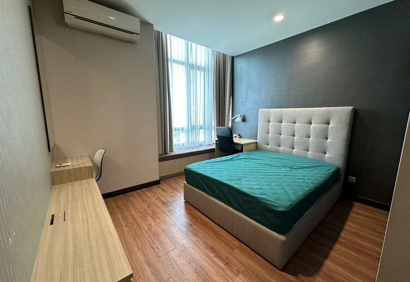 Shaftsbury Residence