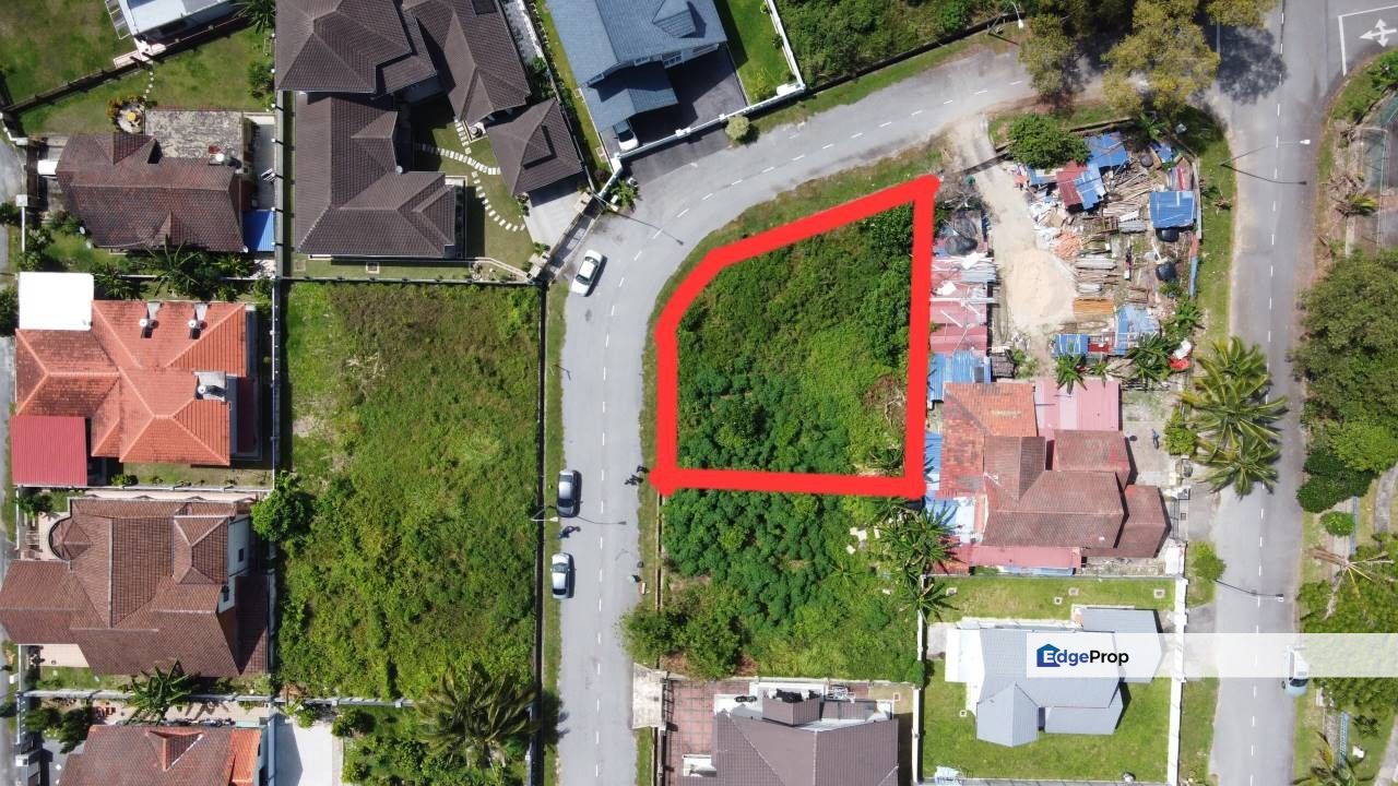 Freehold Corner Bungalow Lot Laman Jasmin Kota Seriemas Nilai, Negeri Sembilan, Nilai