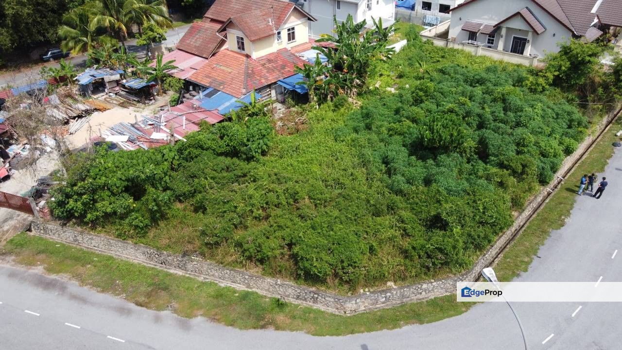 Freehold Corner Bungalow Lot Laman Jasmin Kota Seriemas Nilai, Negeri Sembilan, Nilai
