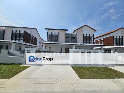 Brand New 2 Storey Semi D Caressa Setia Alam Sari, Selangor, Bangi