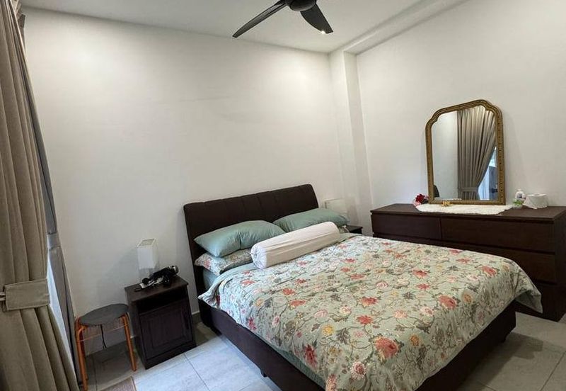 Renovated 3 Storey Terrace House The Mulia Residence Cyberjaya