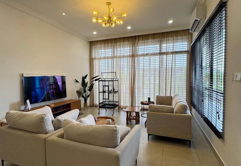 Renovated 3 Storey Terrace House The Mulia Residence Cyberjaya