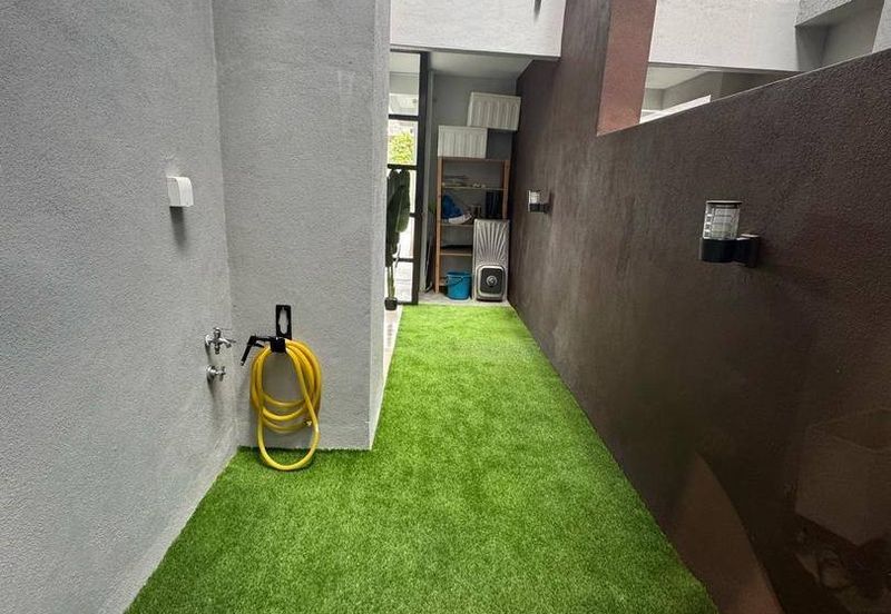 Renovated 3 Storey Terrace House The Mulia Residence Cyberjaya