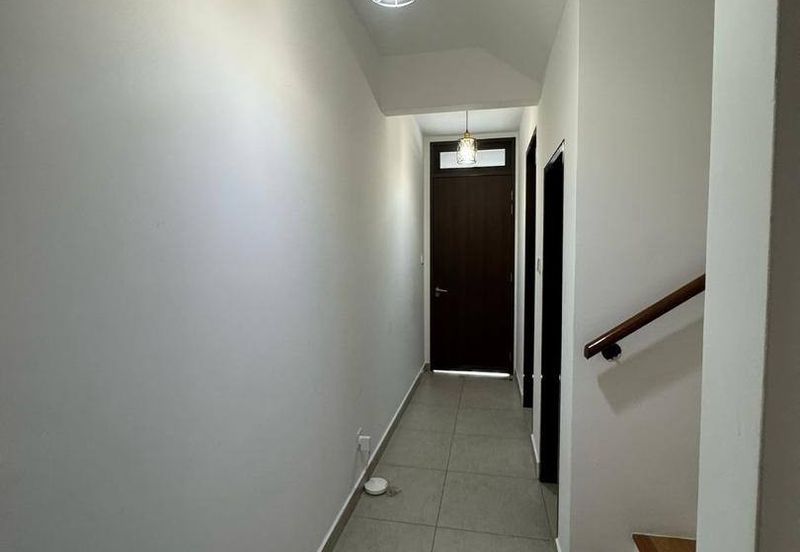 Renovated 3 Storey Terrace House The Mulia Residence Cyberjaya