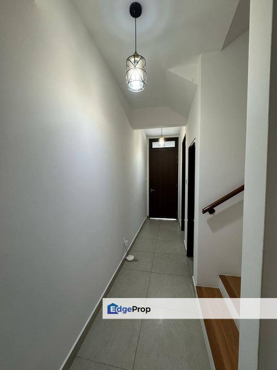Renovated 3 Storey Terrace House The Mulia Residence Cyberjaya, Selangor, Cyberjaya