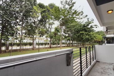Perdana Lakeview East