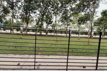 Perdana Lakeview East