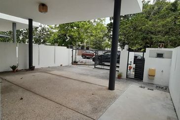 Perdana Lakeview East