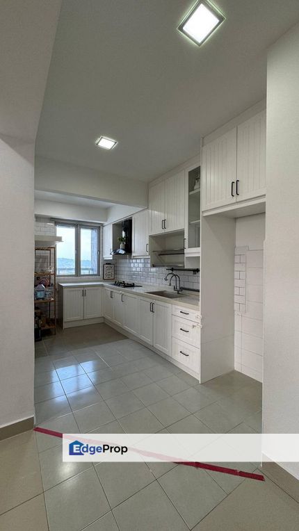Partially Furnished Apartment Putra 1, Bandar Seri Putra Kajang, Selangor, Kajang