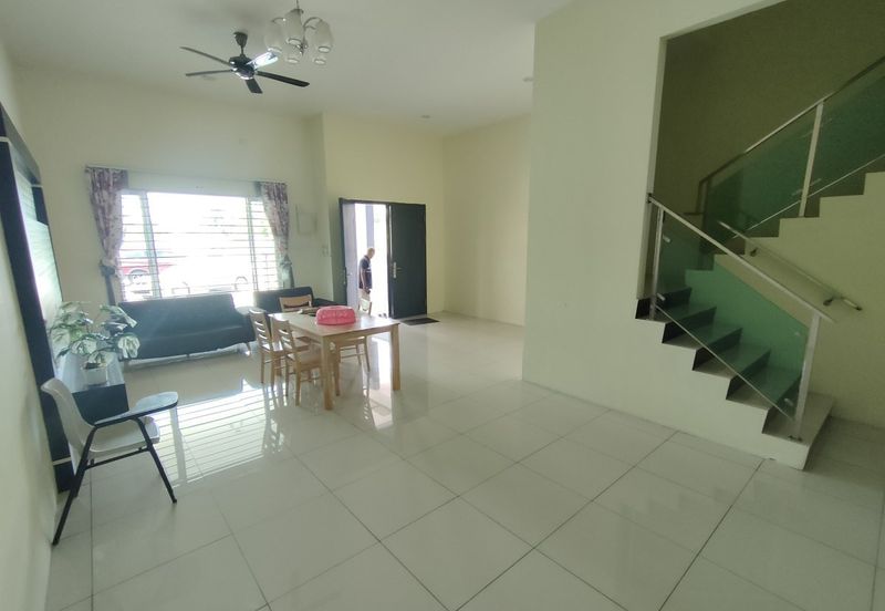 TAMAN MELINTANG UTAMA