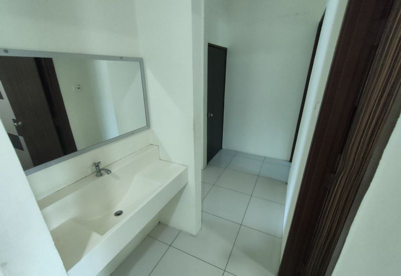 TAMAN MELINTANG UTAMA