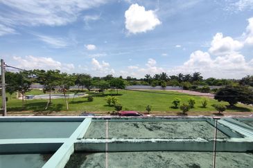 TAMAN MELINTANG UTAMA