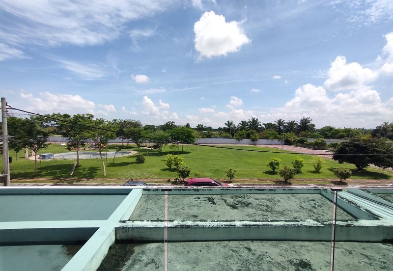 TAMAN MELINTANG UTAMA