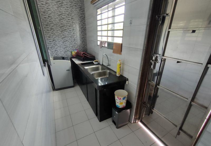 TAMAN MELINTANG UTAMA