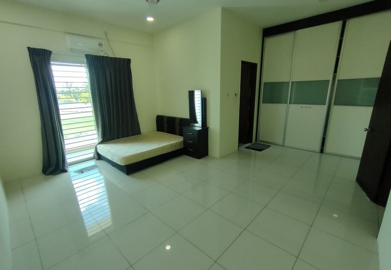 TAMAN MELINTANG UTAMA