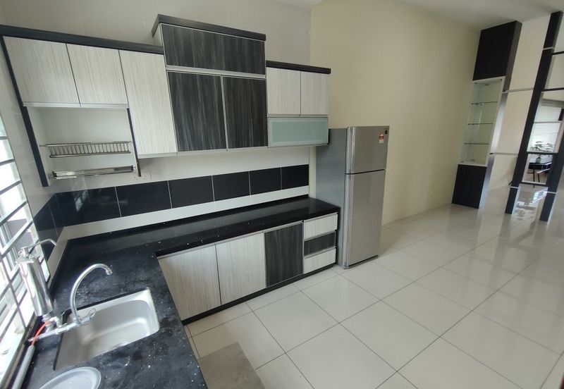 TAMAN MELINTANG UTAMA