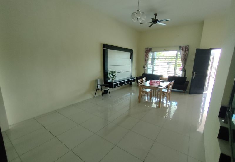 TAMAN MELINTANG UTAMA