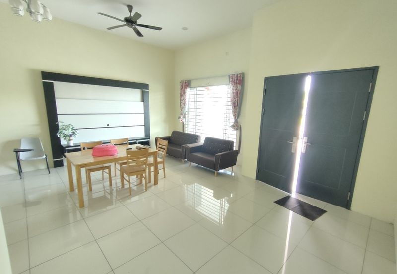 TAMAN MELINTANG UTAMA