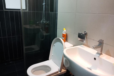 Aura Residence @ Precint 8