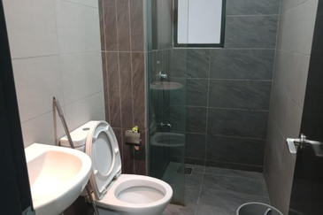 Aura Residence @ Precint 8