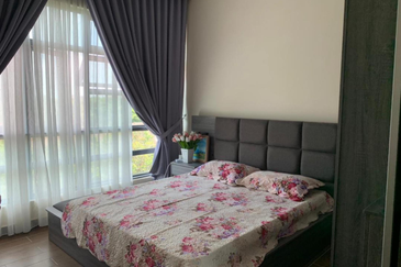 Aura Residence @ Precint 8