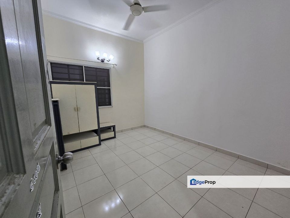Ground Floor Townhouse Country Villa Country Heights Kajang, Selangor, Country Heights