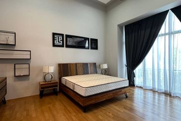 Symphony Hills Schumann