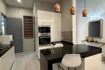 Symphony Hills Schumann