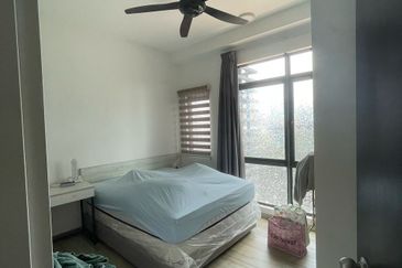 Kenwingston Square Garden