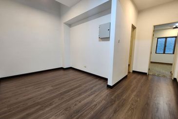 Lake Point Residence