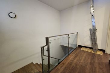 Lake Point Residence