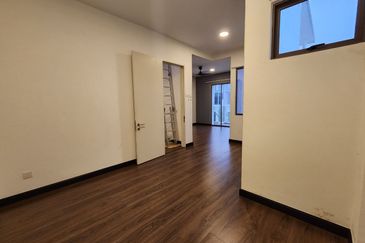 Lake Point Residence